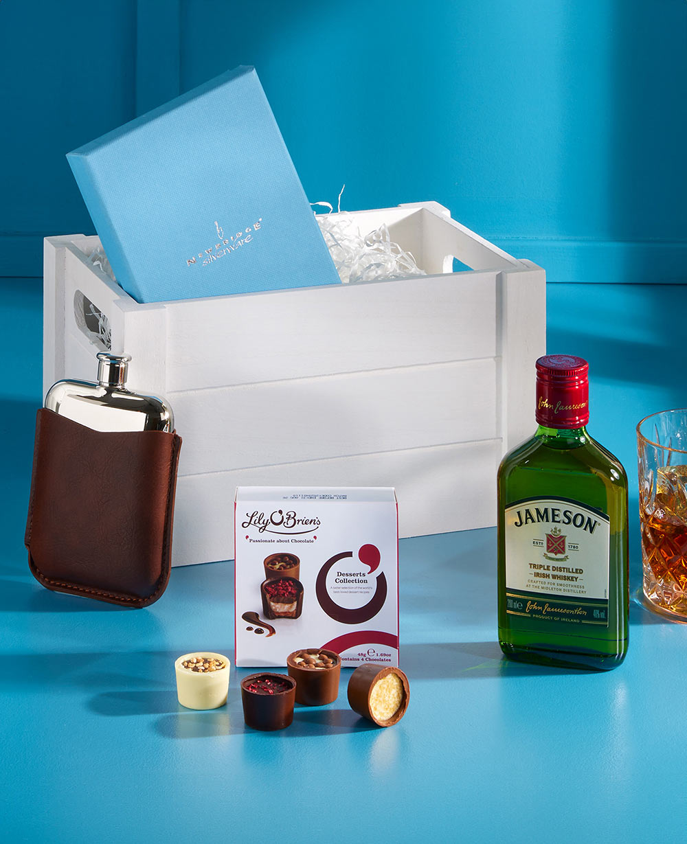Whiskey Treats Gift Hamper Whiskey Treats Gift Hamper